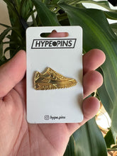 Load image into Gallery viewer, Airmax 90 Gold Soft Enamel Pin
