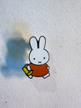 Load image into Gallery viewer, Rabbit Running Hard Enamel
