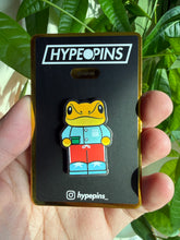 Load image into Gallery viewer, Sapo Concho Puerto Rico Crested Toad Hard Enamel Pin
