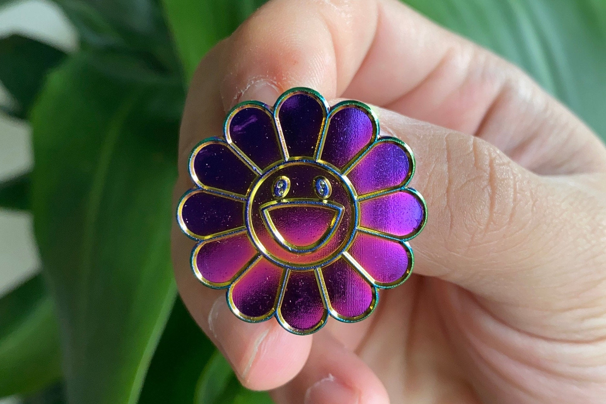 Pin Inflorit Happy Flower Iridescent Hard Enamel Pin – Hype Pins